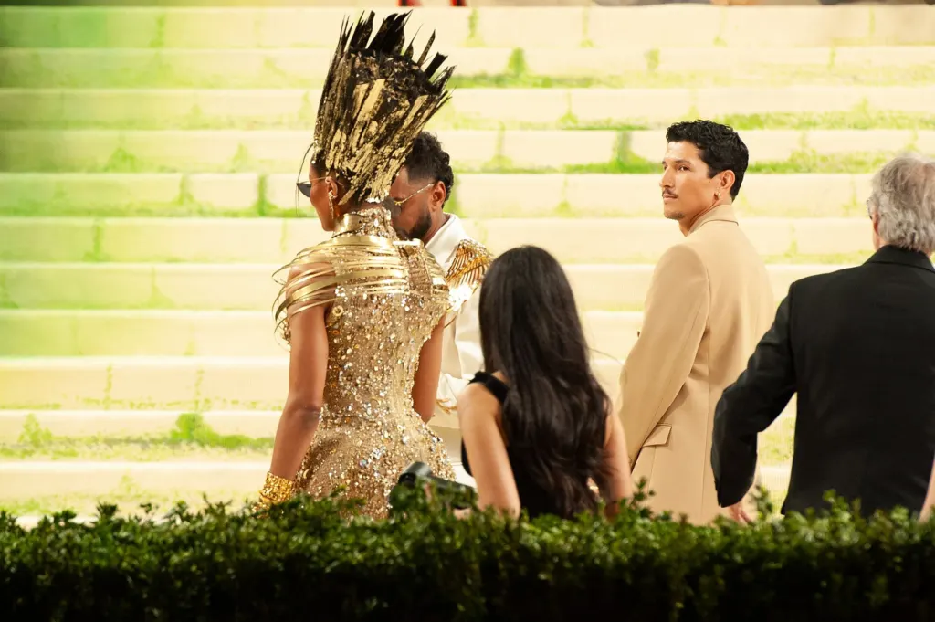 Ciara and Russell Wilson, with actor Danny Ramirez, on the carpet at the 2026 Met Gala in New York