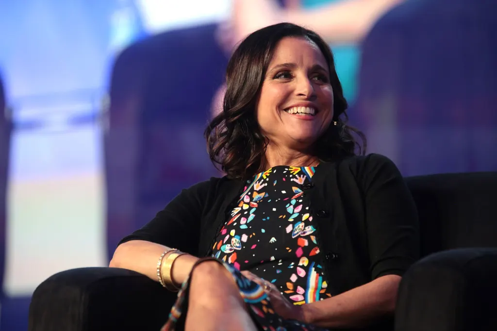 Julia Louis-Dreyfus speaking with attendees at the 2017 WorkHuman conference in Phoenix, Arizona