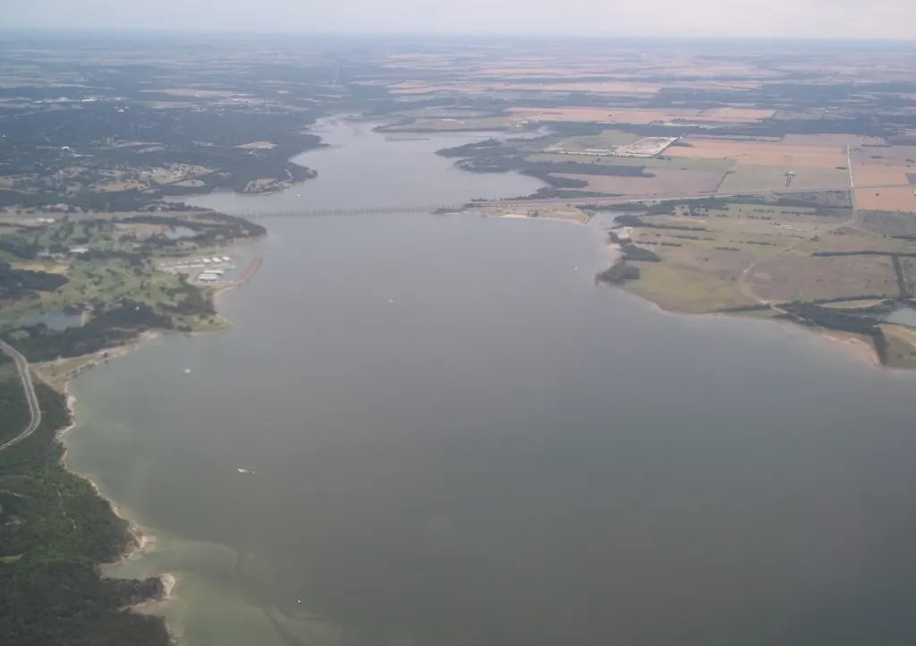 The southern part of Lake Waco in Texas, with the Twin Bridges of State Highway 6 crossing the water