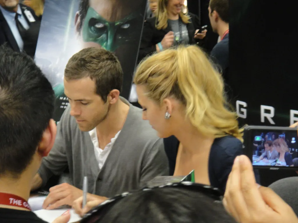 Ryan Reynolds and Blake Lively on stage together at a WonderCon panel in 2011