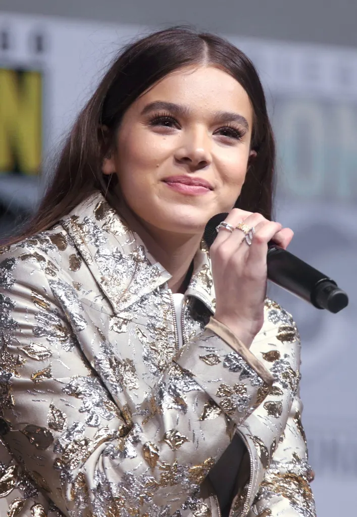 Hailee Steinfeld speaking at the 2018 San Diego Comic-Con International in San Diego, California.
