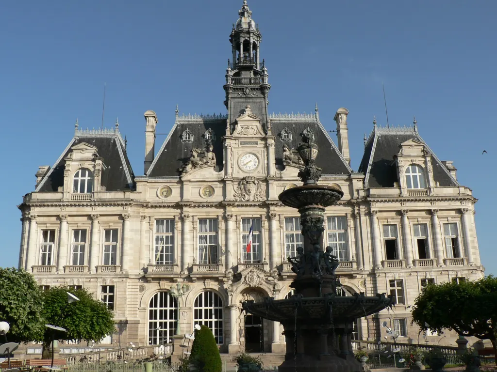 The 19th-century city hall of Limoges, France, photographed in 2006, years before it was gutted by fire during the October 2026 unrest