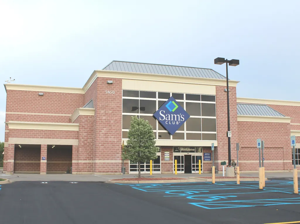 Exterior of a Sam's Club warehouse store in Pittsfield Township, Michigan, with its sign above the entrance